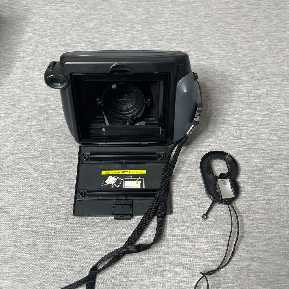 Fujifilm Instax 210 Instant Film Camera in Box - Picture 10 of 12